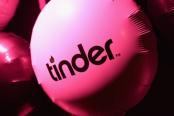 How to Use Tinder to Organize a Sex Party